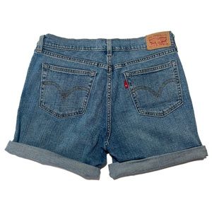 Levi’s Mid Length Midi Cuffed Shorts Medium Wash Women’s W27
